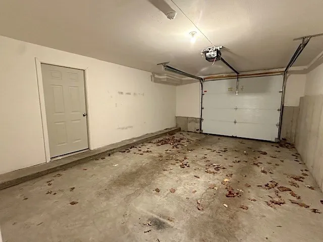 121 Robin Hill Rd, Groton