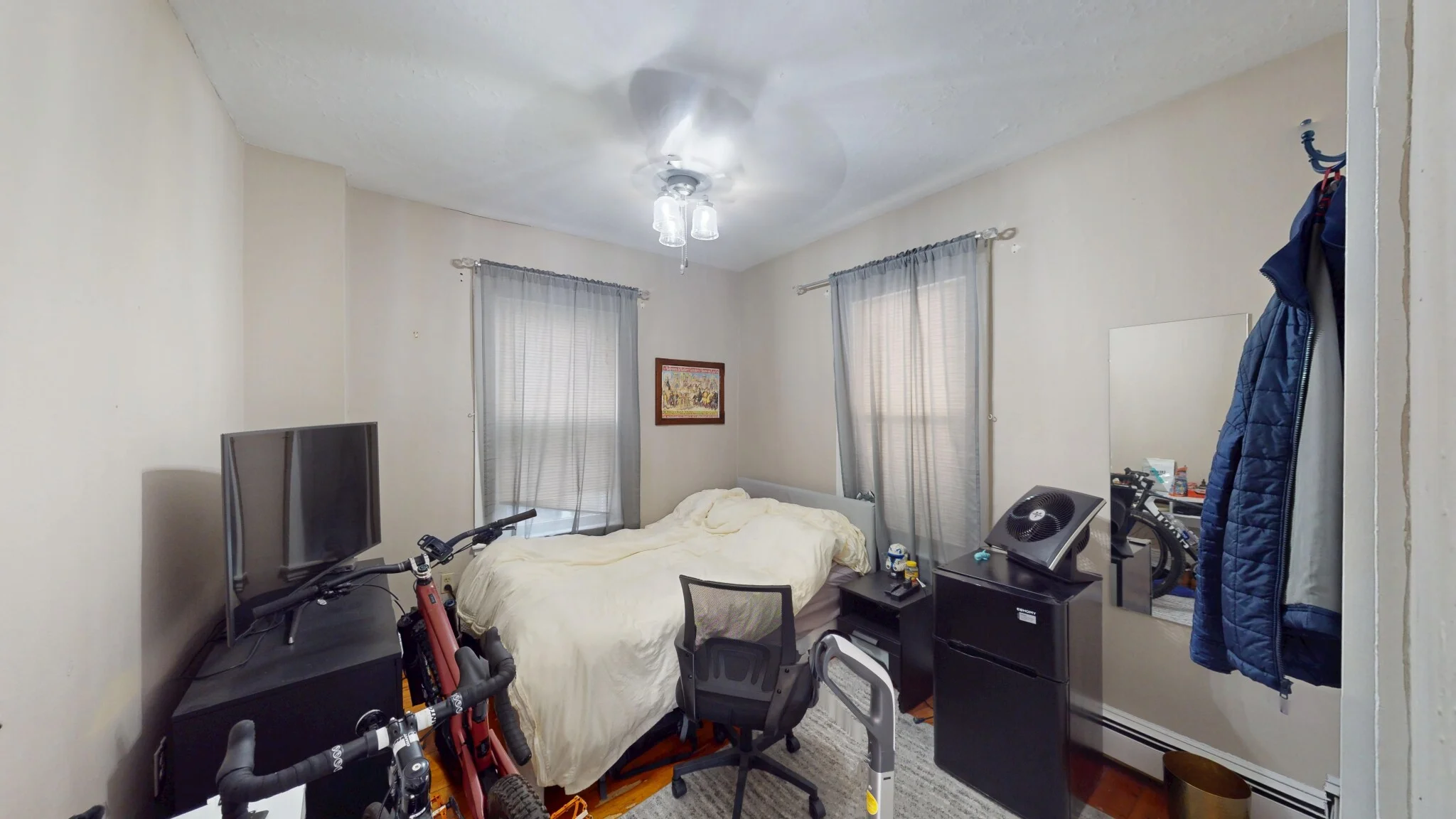 8 Sunset St, Mission Hill