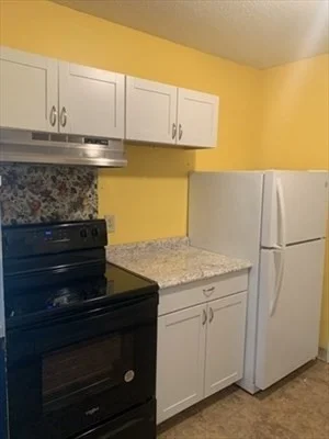 1 Village Way, Natick