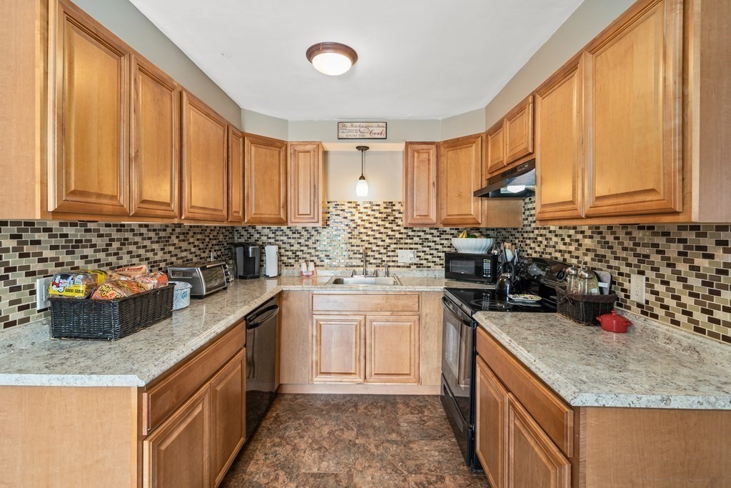 229 River St, West Newton