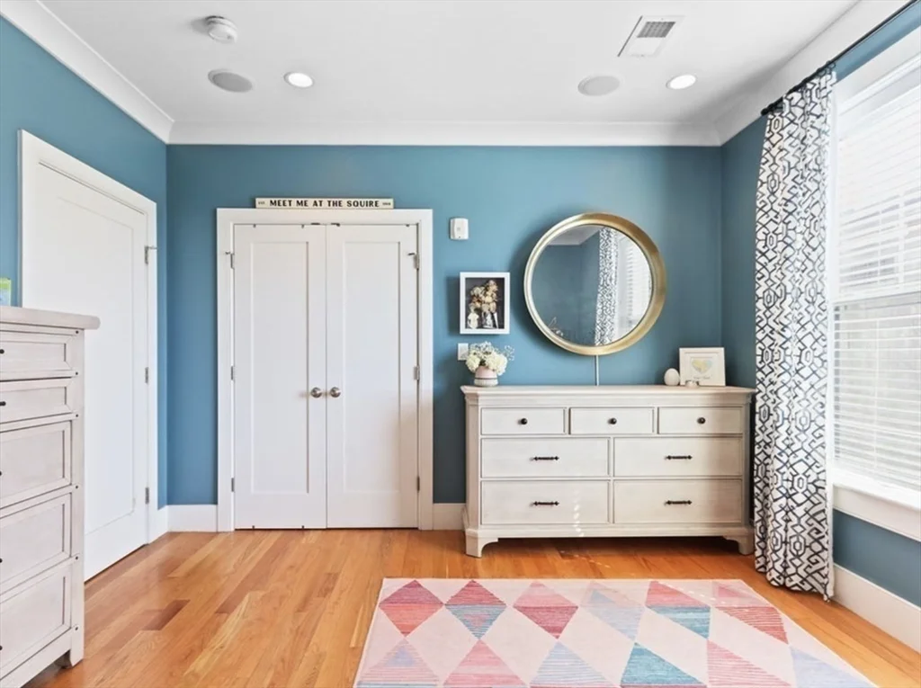 525 E 7th St, South Boston