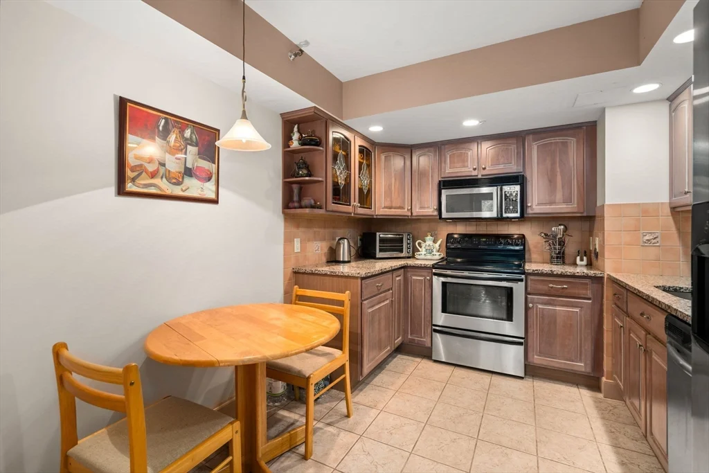 1731 Beacon, Brookline