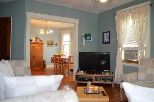 19 Montfern Ave, Brighton