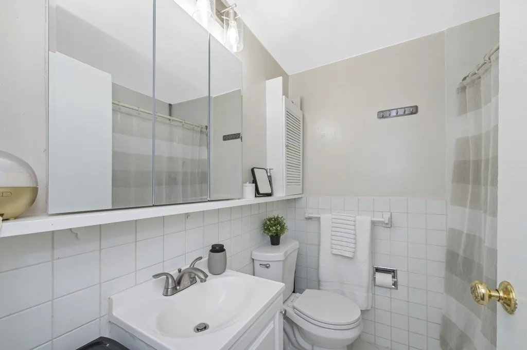 144 Kenrick St, Oak Square