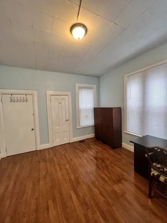 92 Columbia St, The Port