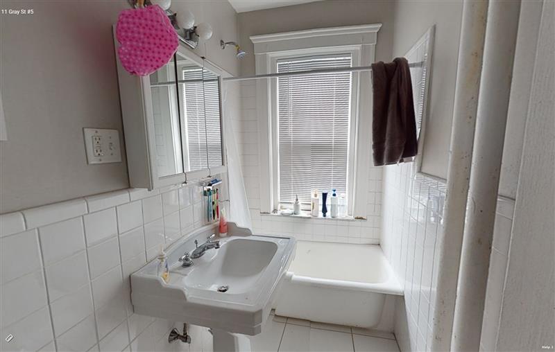 11 Gray St, Neighborhood Nine