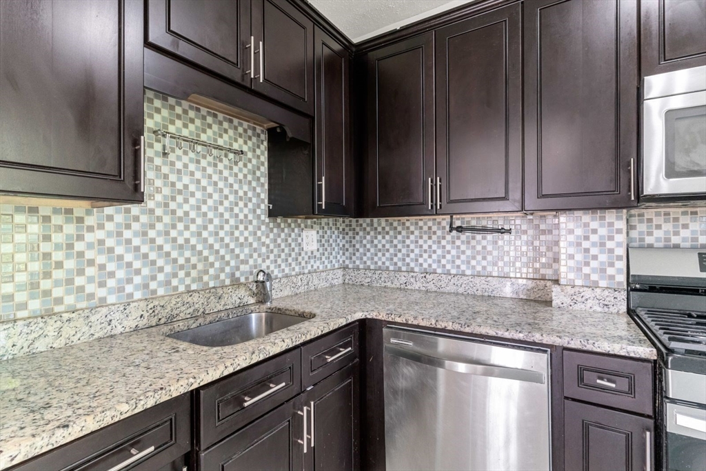 10-12 Bolster St, Jamaica Plain