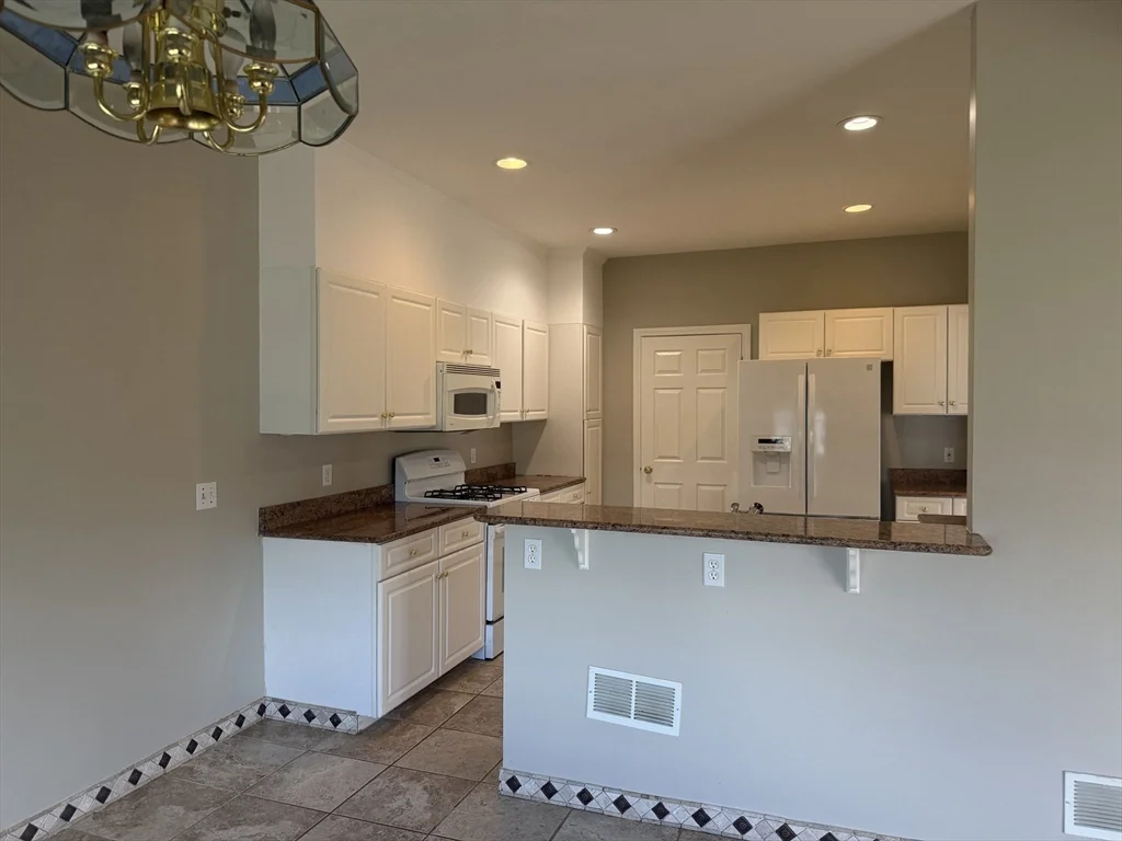 74 Odonnell Ave, Shrewsbury