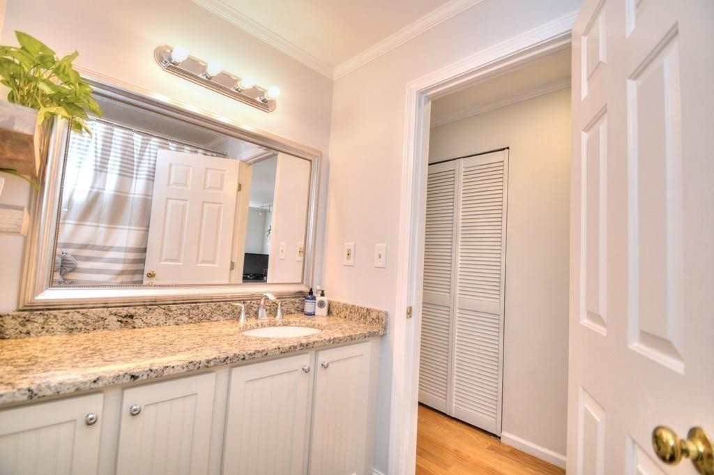 21 Main St, Charlestown