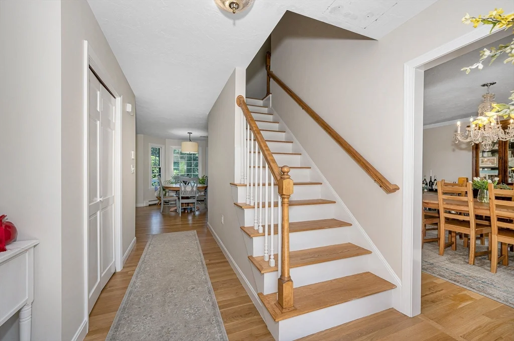 4 Nashoba Dr, Chelmsford