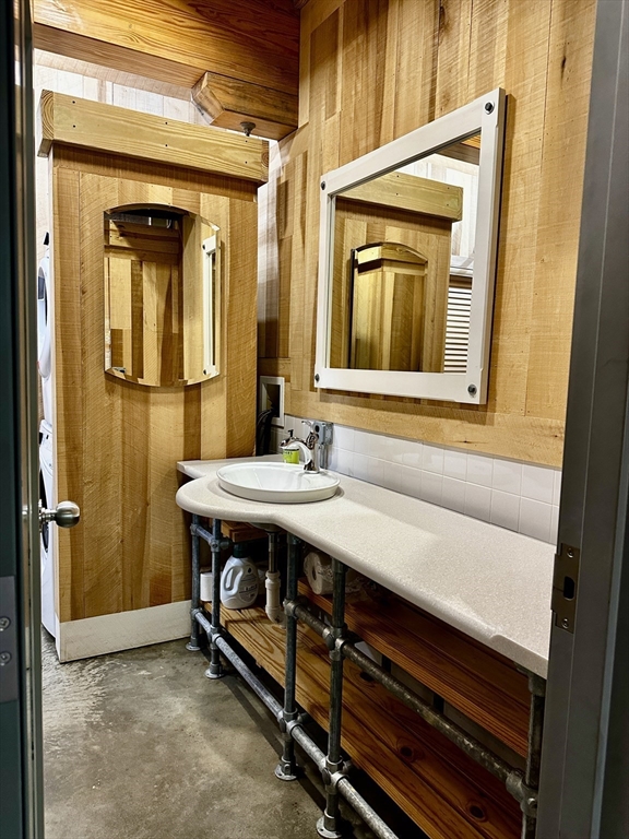 70 Howard St, Davis Square