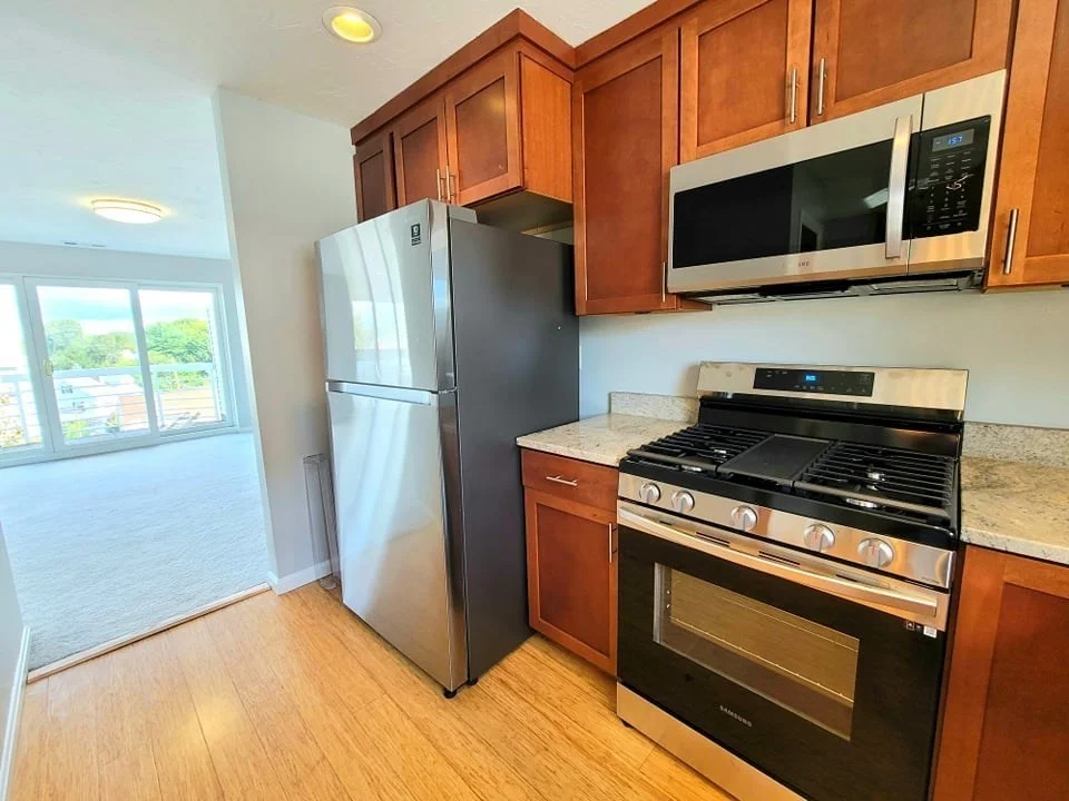 391 Hyde Park Ave, Jamaica Plain