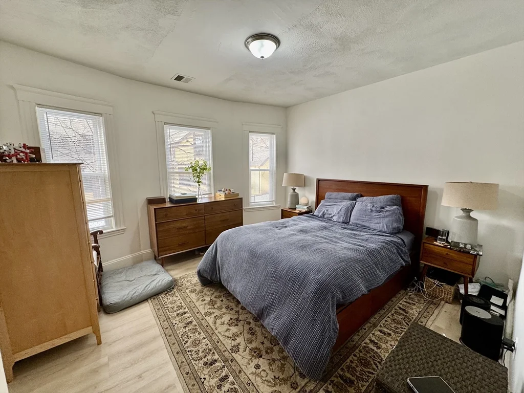 127 Eliot St, Chestnut Hill