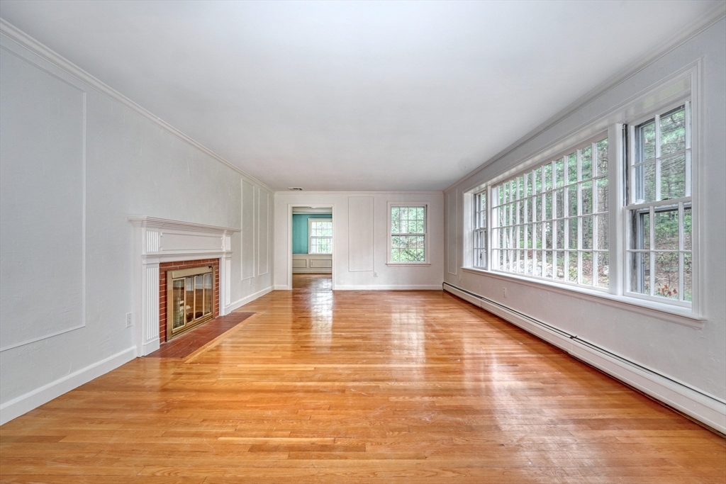 15 Goose Pond Rd, Lincoln