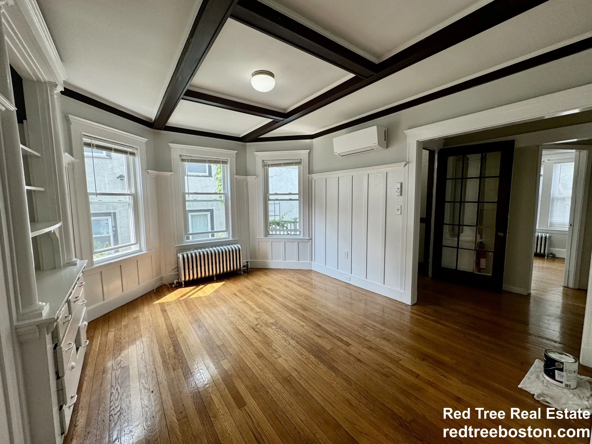 28 Boulevard Ter, Brighton