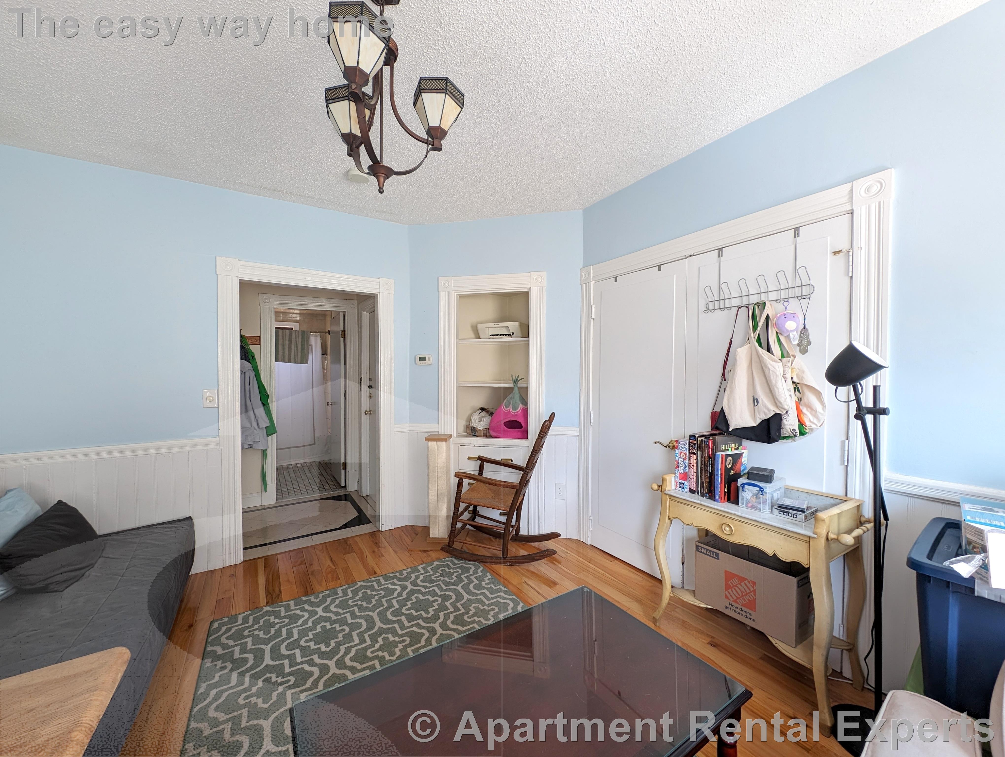 489 Main St, Magoun Square