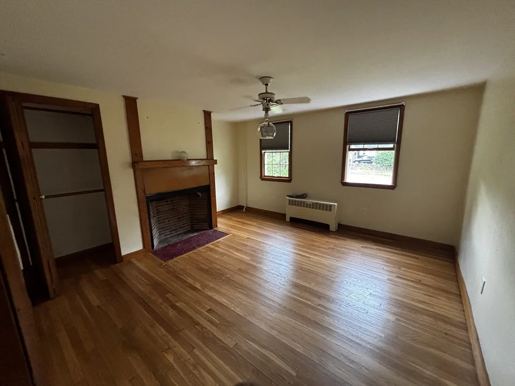 903 Prospect, Somerset