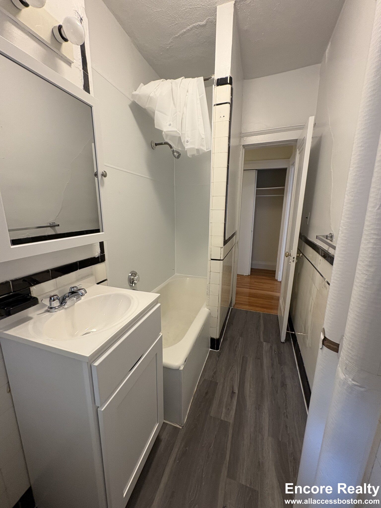 1820 Commonwealth Ave, Brighton