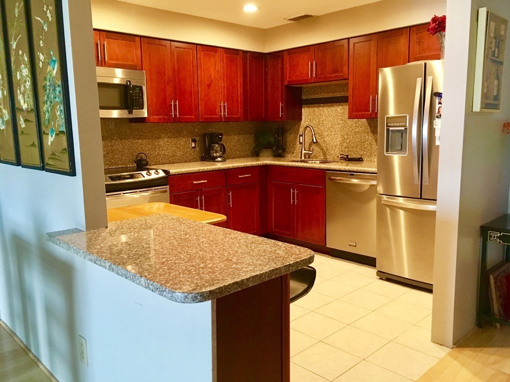 382 Ocean Ave, Revere