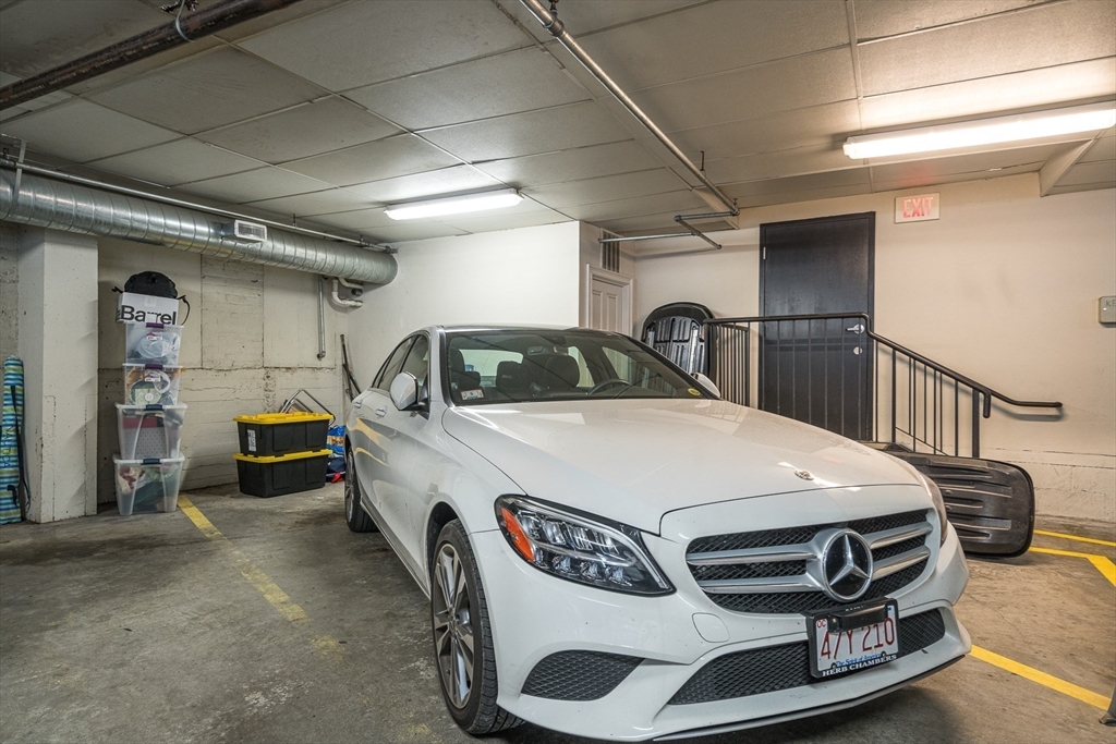 440 Commercial St, Waterfront