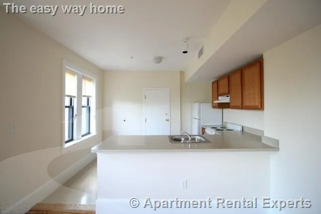 881 Massachusetts Ave, Central Square