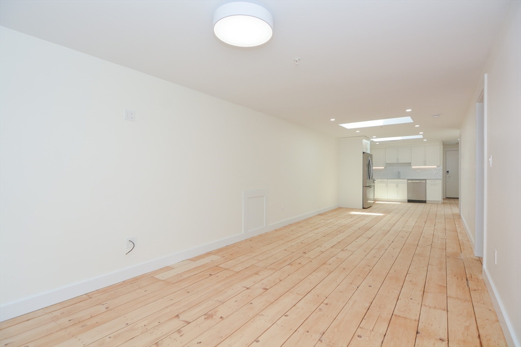 9 State St, Marblehead