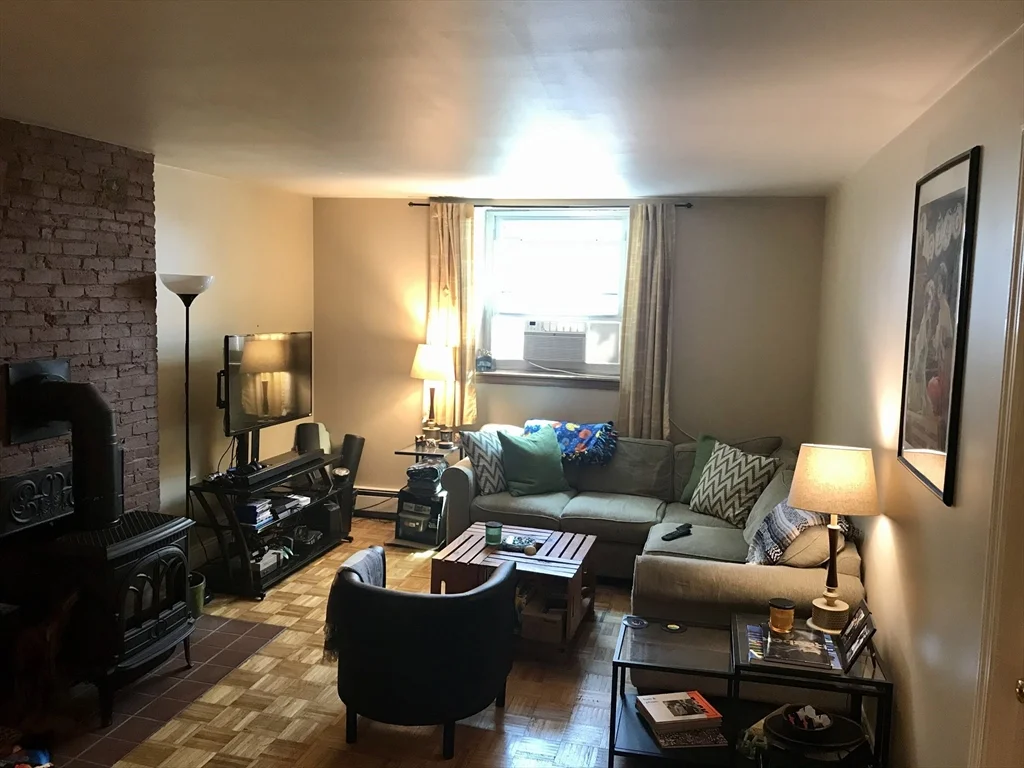 99 W 4th St, South Boston