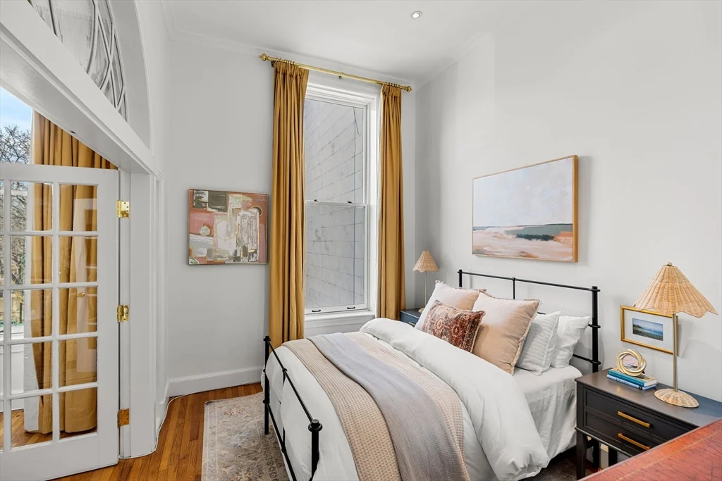 120 Beacon, Back Bay