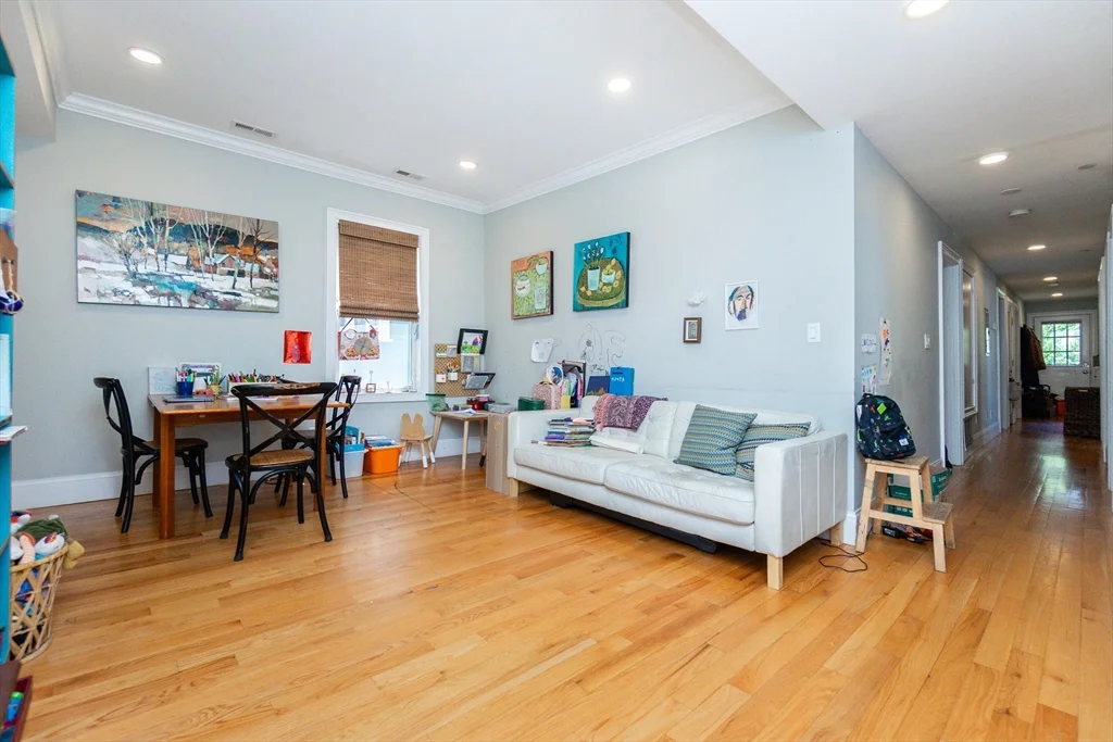 279 Concord Ave, Neighborhood Nine