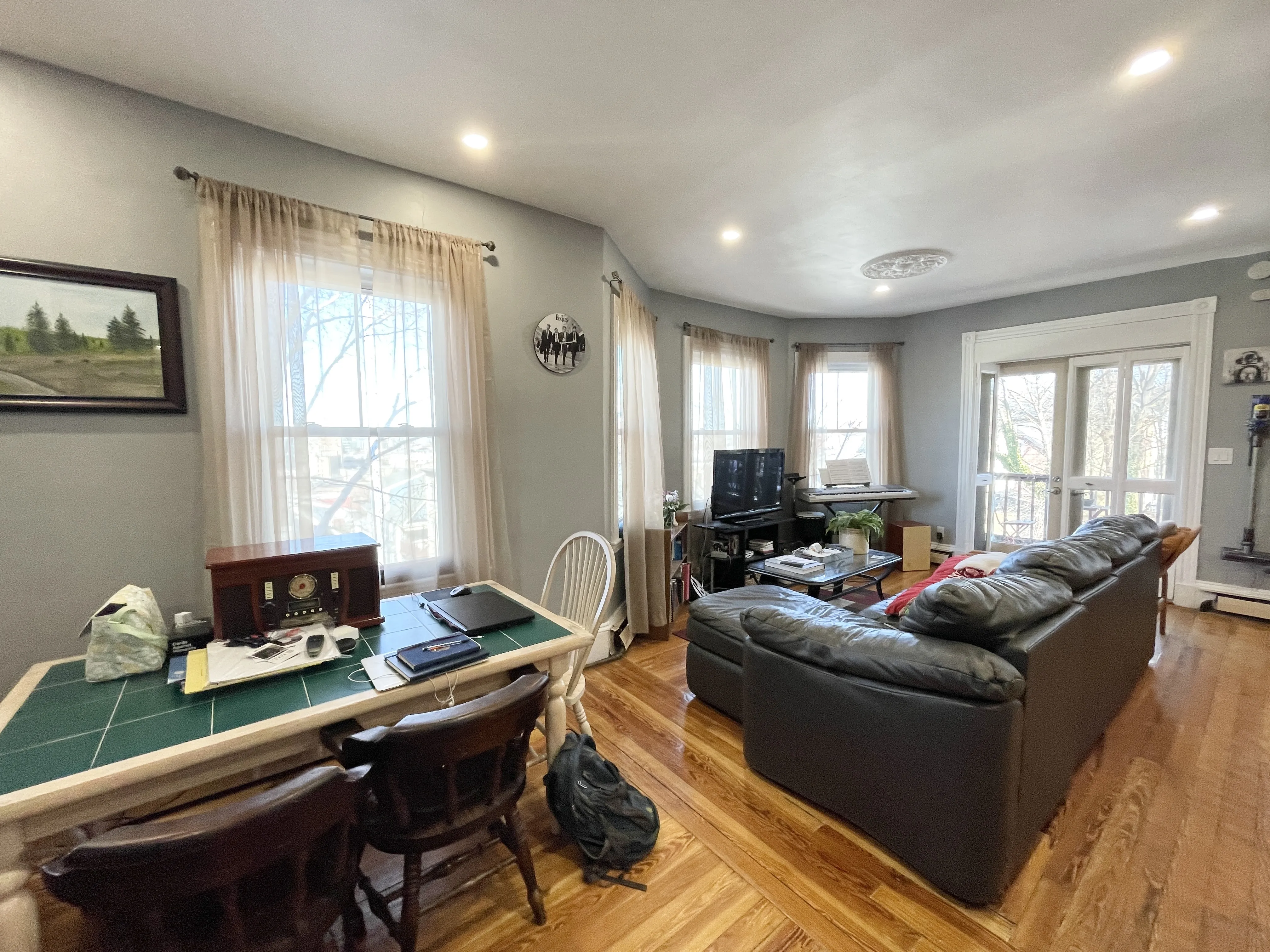 18 Sunset St, Mission Hill