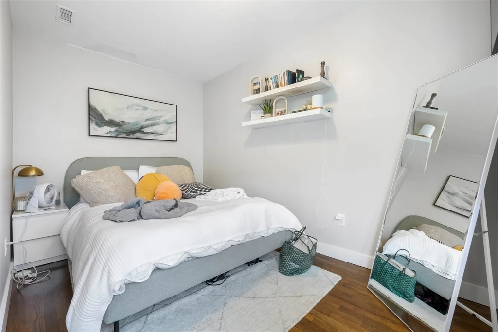 20 Grimes St, South Boston