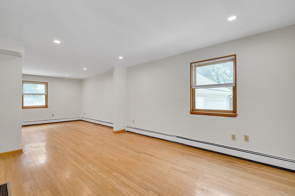 115 Rowe St, Auburndale