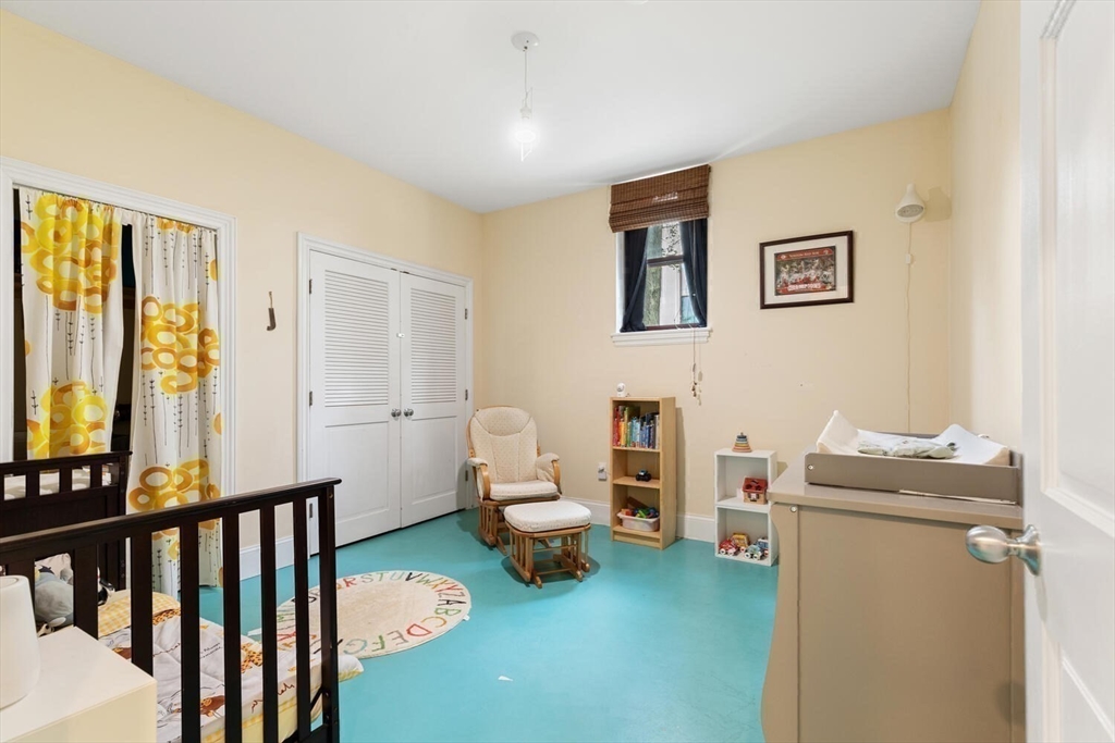 87 Brookside Ave, Jamaica Plain