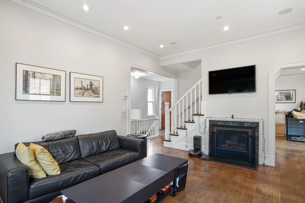 619 Franklin, Riverside