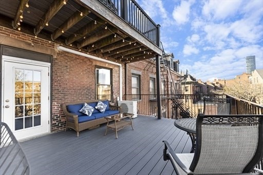 608 Massachusetts Ave, South End