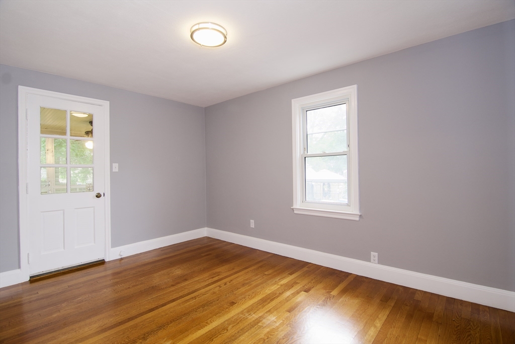 63 Grandview St, East Forest Park