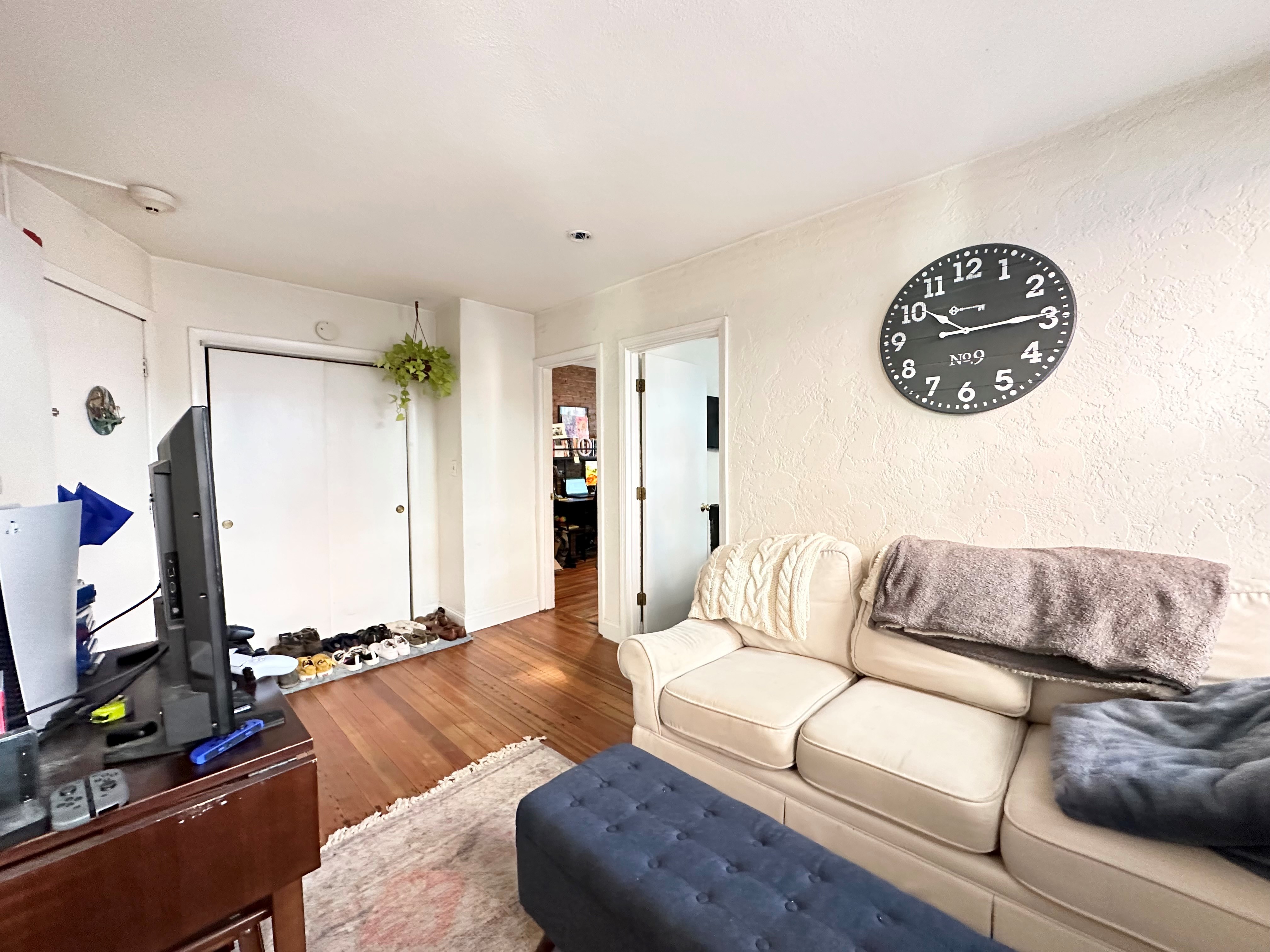 2 bed, 1 bath apartment for rent at 35 Charter St Unit 5, North End — photo 7 of 9