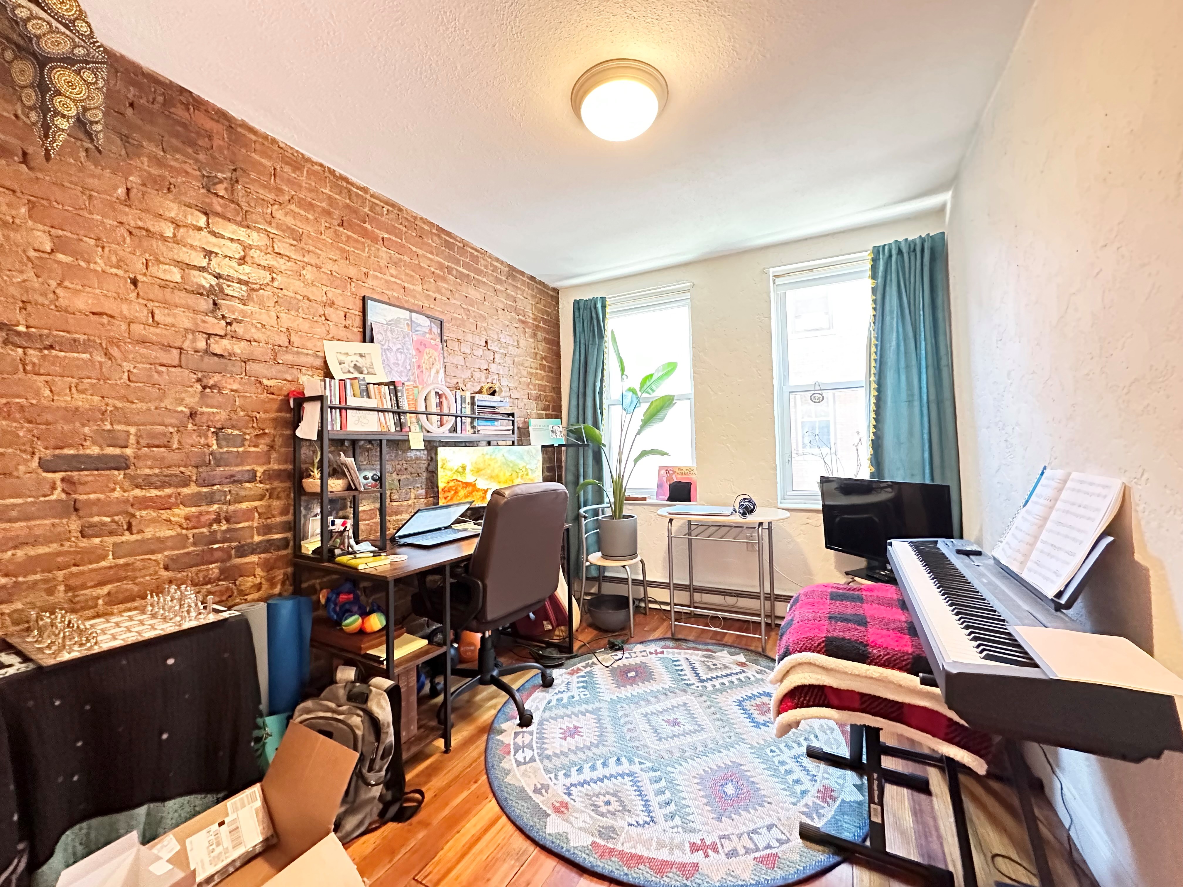 2 bed, 1 bath apartment for rent at 35 Charter St Unit 5, North End — photo 8 of 9