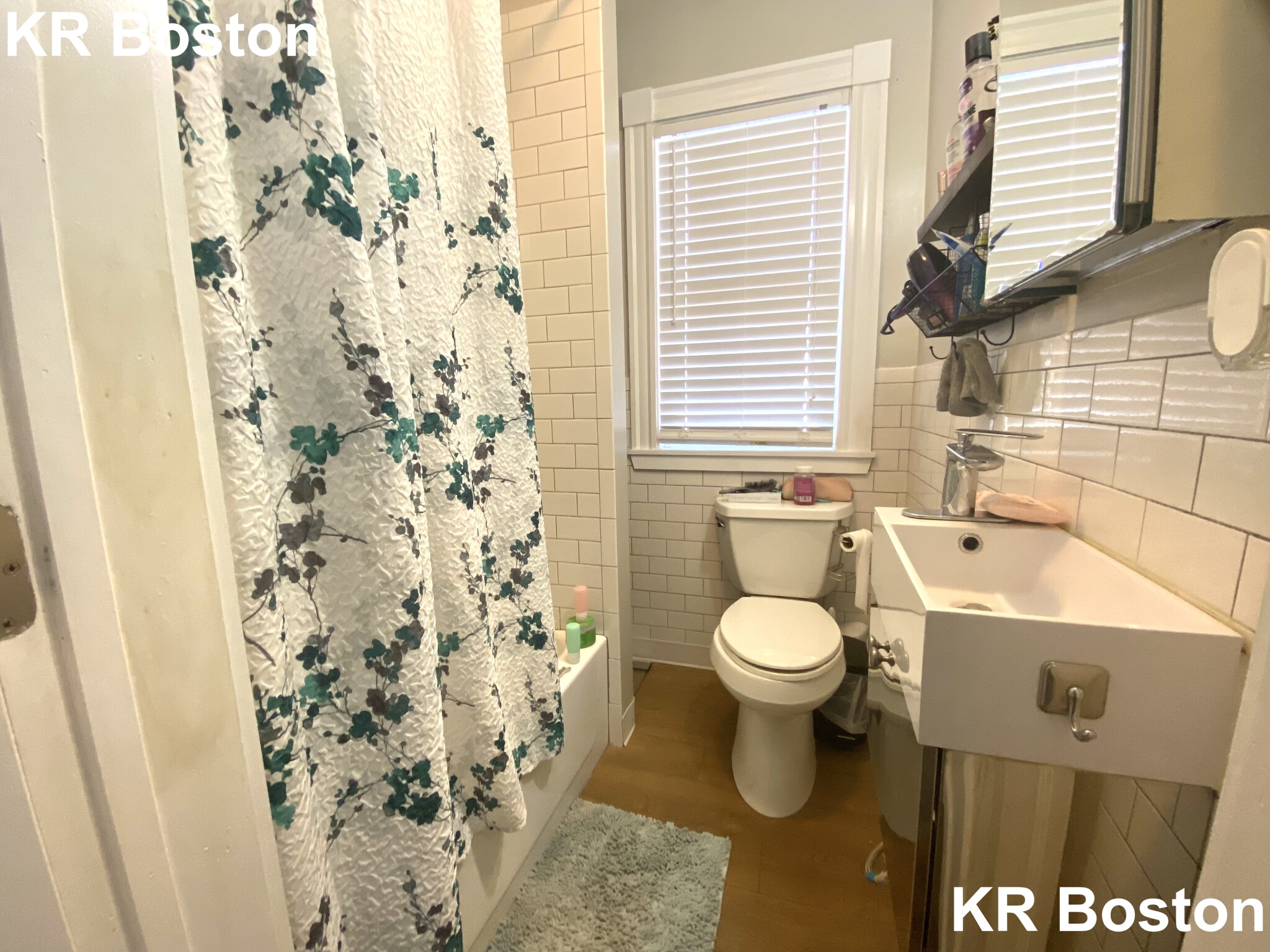 4 bed, 3 bath apartment for rent at 35 Faneuil St Unit 01, Brighton — photo 3 of 3