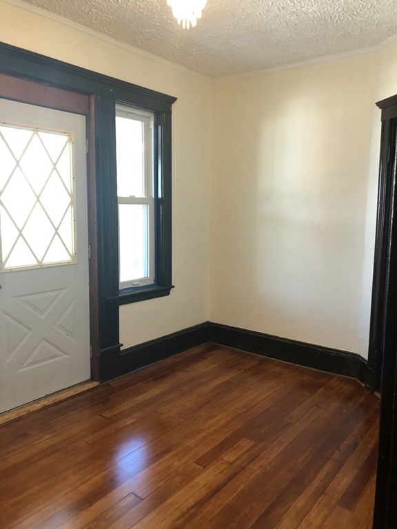 3 bed, 1 bath apartment for rent at 35 Iffley Rd Unit 2, Jamaica Plain — photo 4 of 10