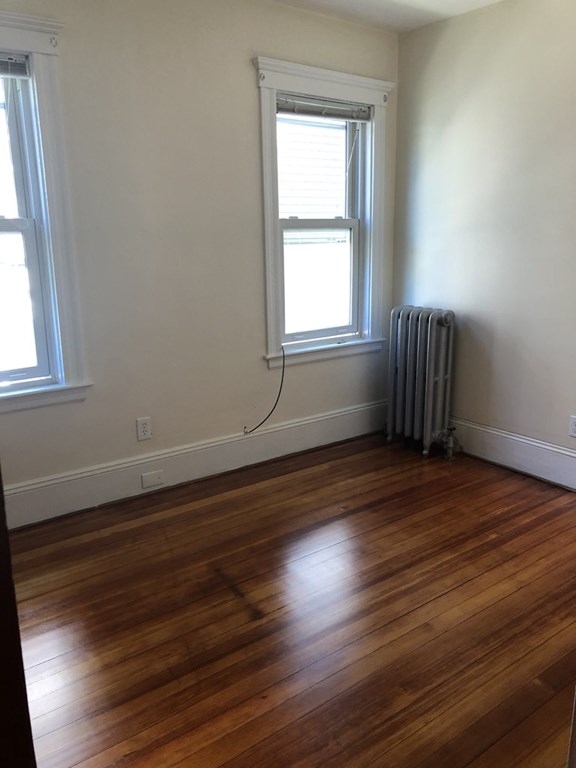 3 bed, 1 bath apartment for rent at 35 Iffley Rd Unit 2, Jamaica Plain — photo 5 of 10