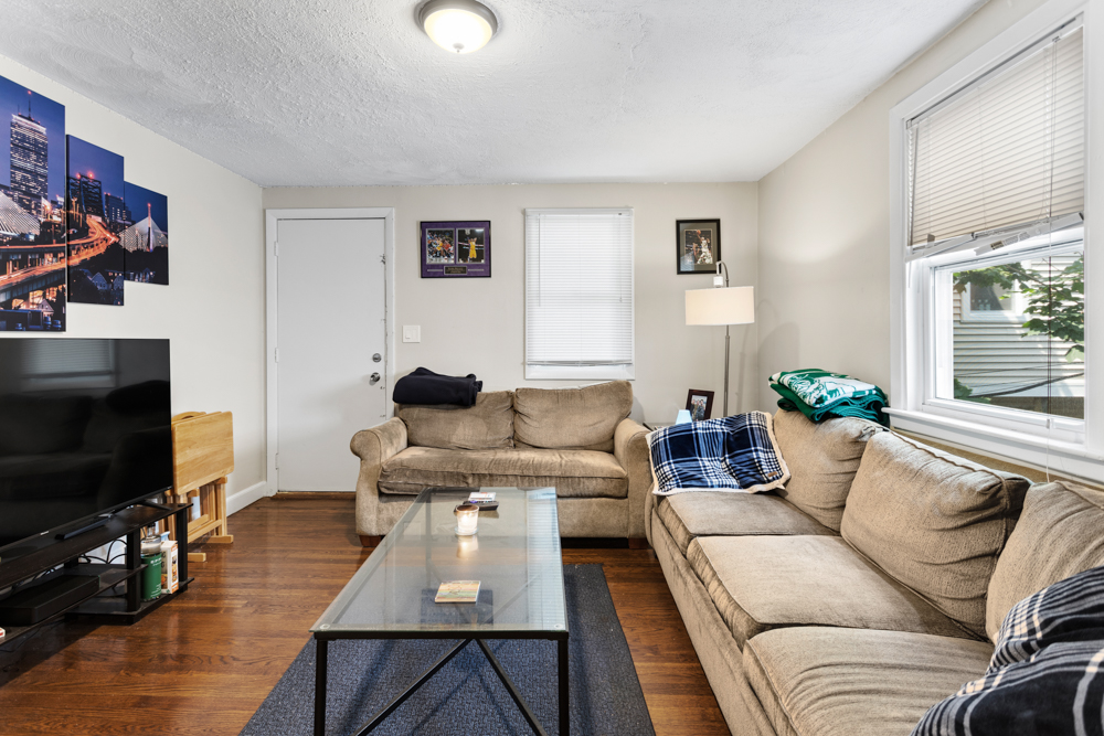 3 bed, 2 bath apartment for rent at 35 Melbourne St Unit 4, Dorchester — photo 10 of 13