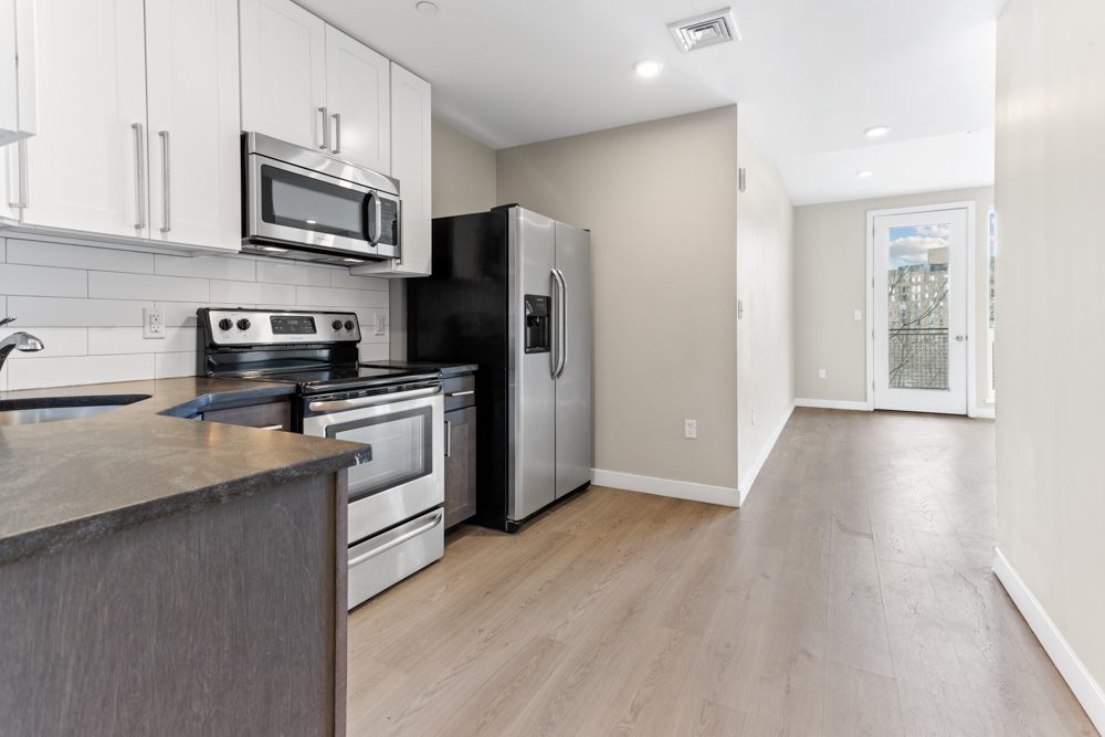 3 bed, 2 bath apartment for rent at 35 South Huntington Unit 503, Jamaica Plain — photo 2 of 3