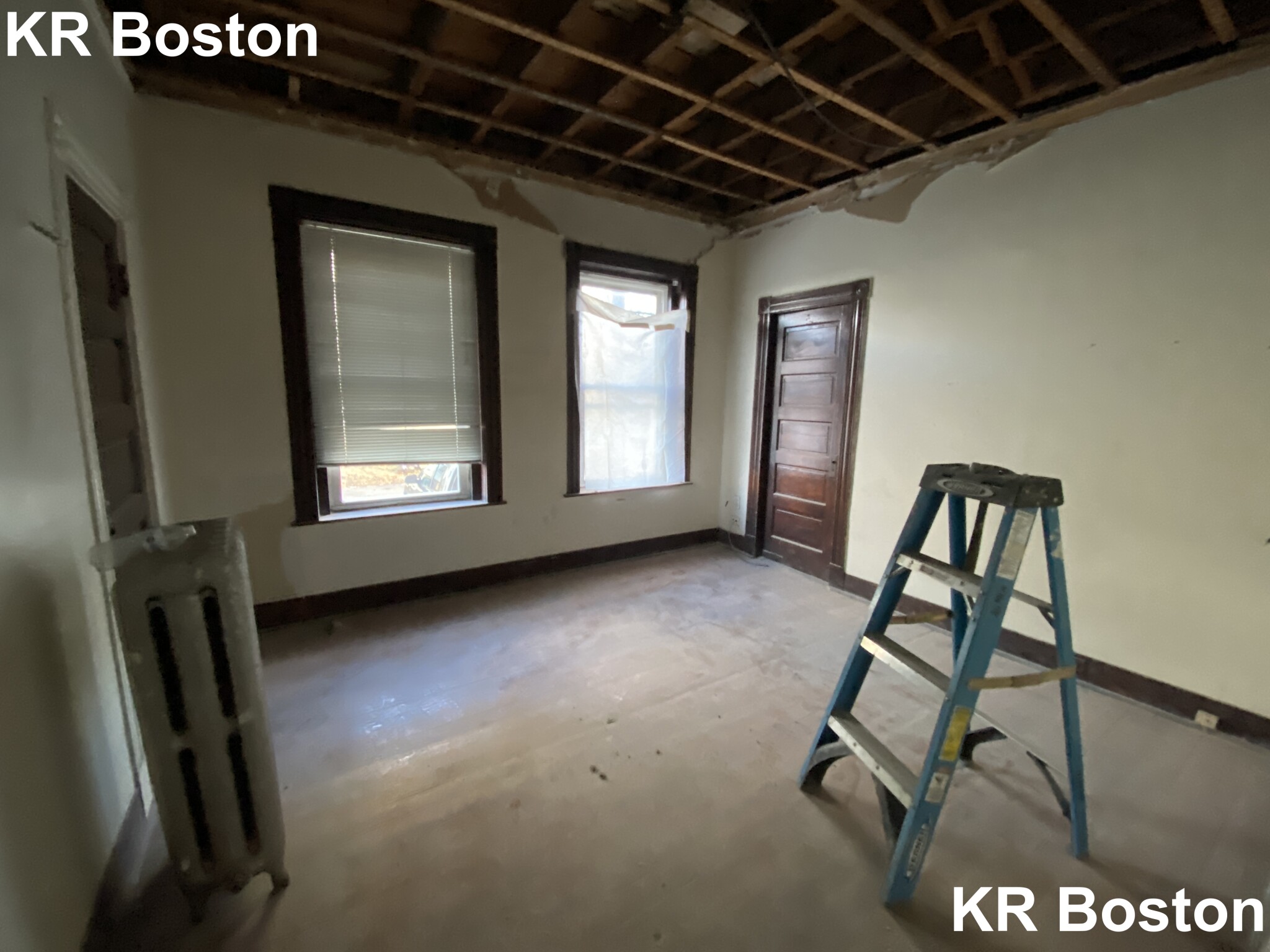 4 bed, 2 bath apartment for rent at 35 Waverly St Unit 1, Brighton — photo 2 of 3