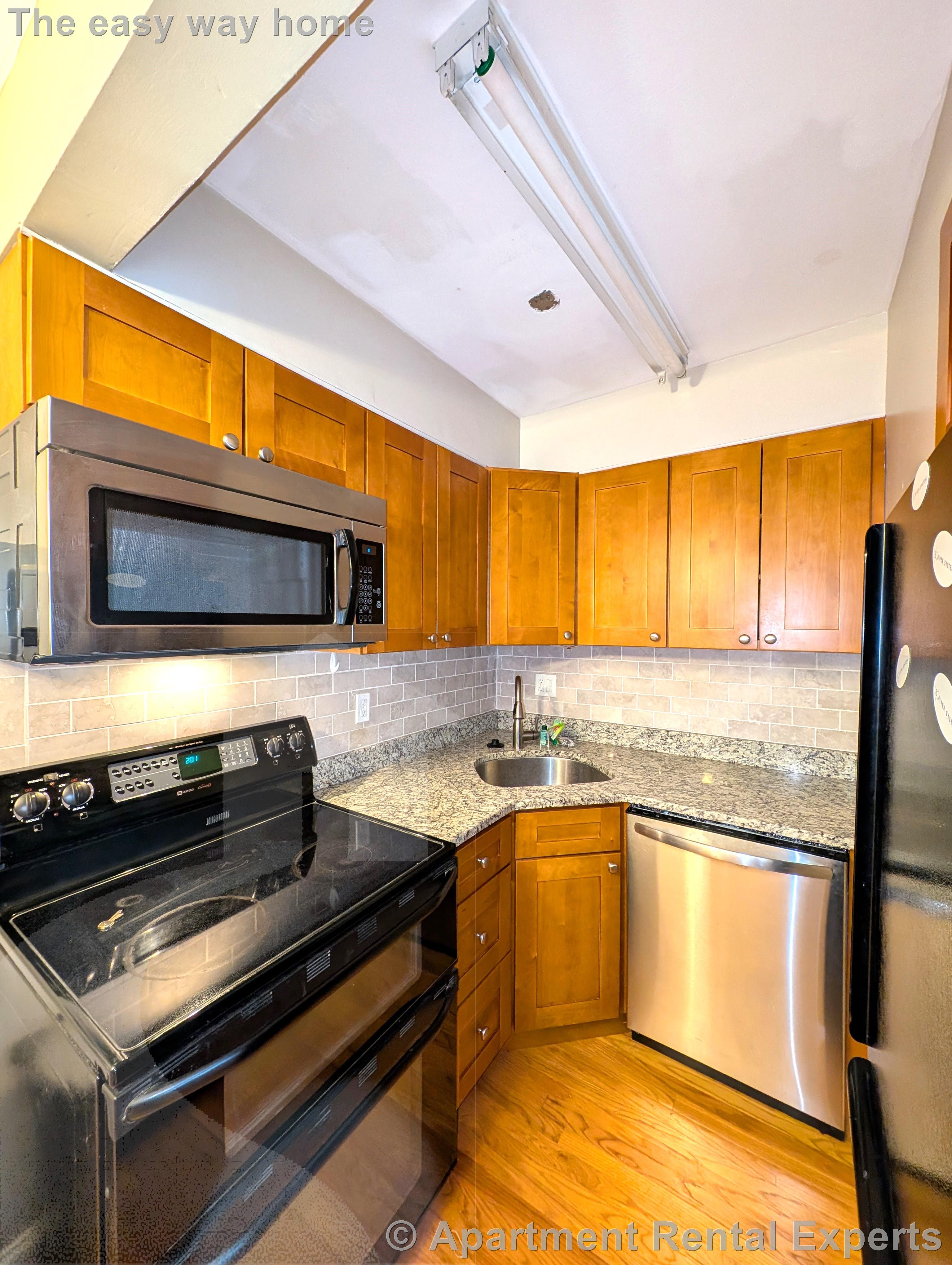 19 Arizona Ter, Somerville Line