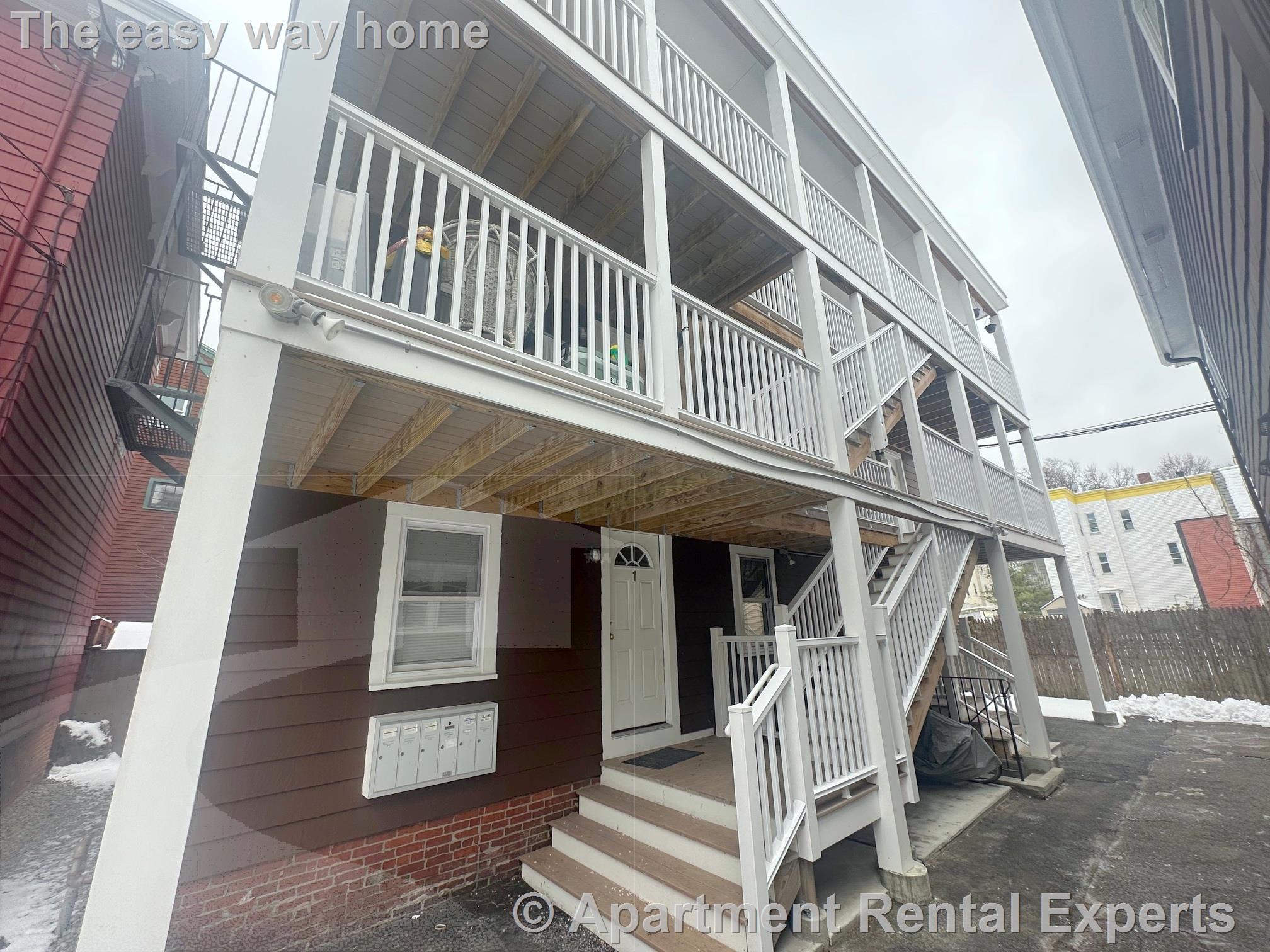 128 Pine St, The Port