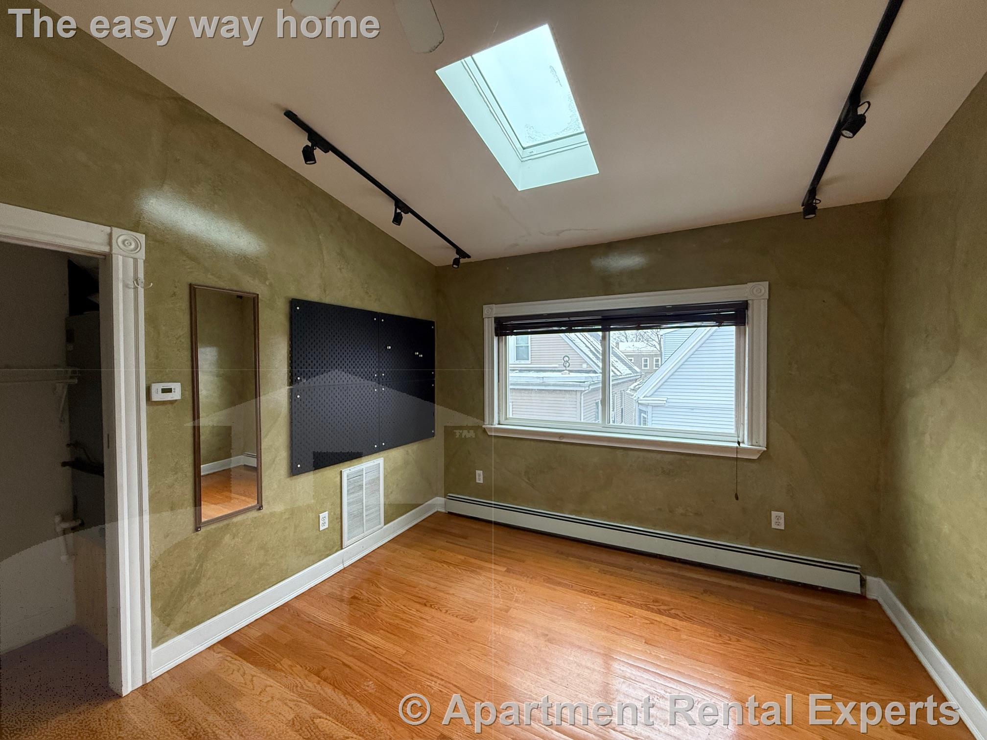 24 Ellington Rd, Powder House Square