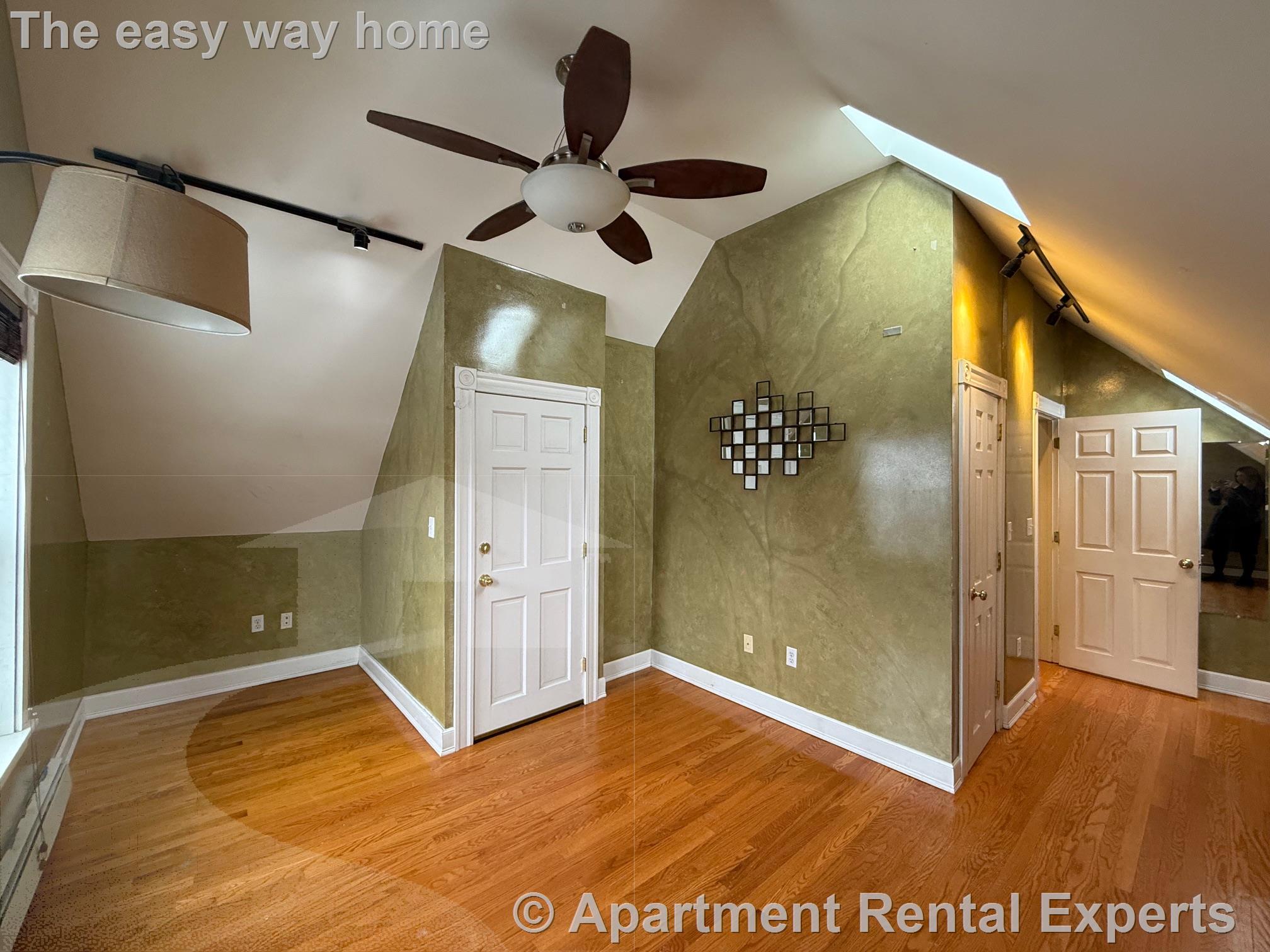 24 Ellington Rd, Powder House Square