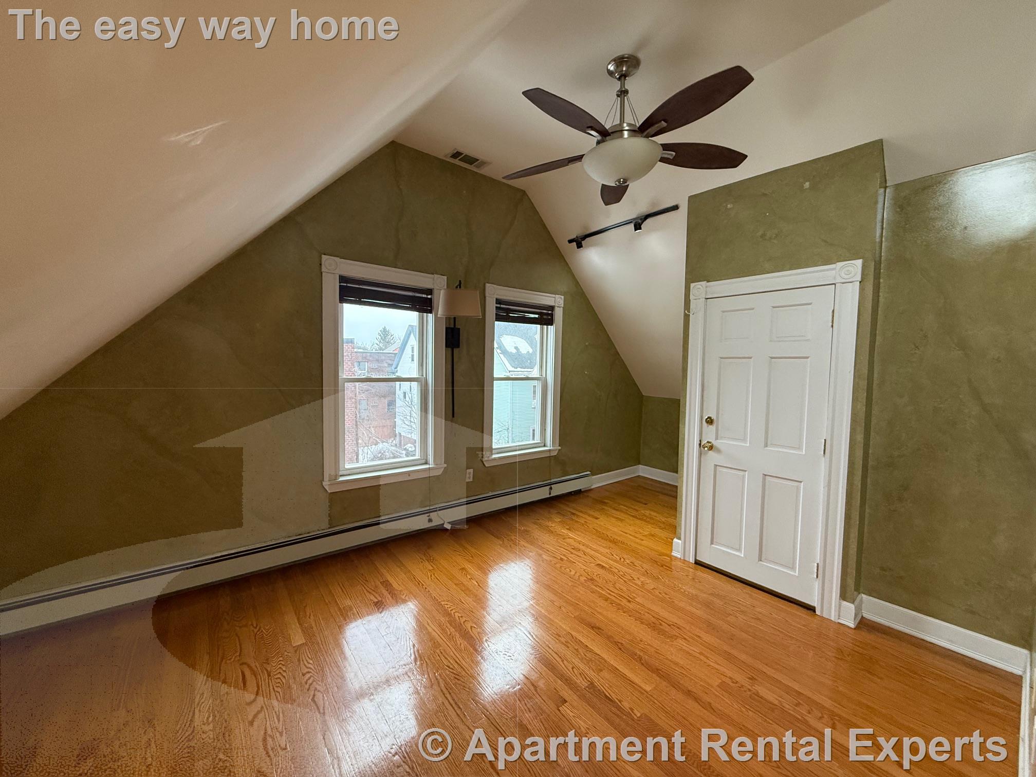 24 Ellington Rd, Powder House Square