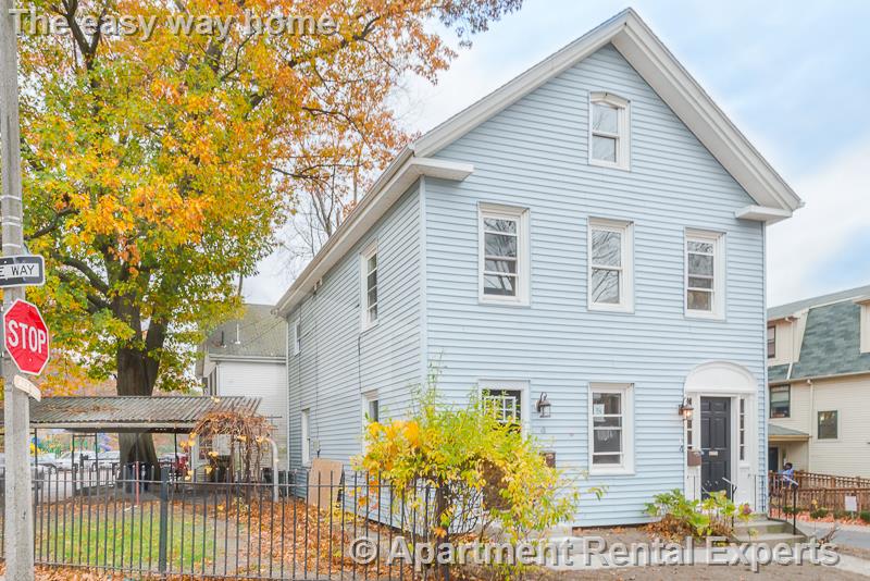 4 School St, Jamaica Plain